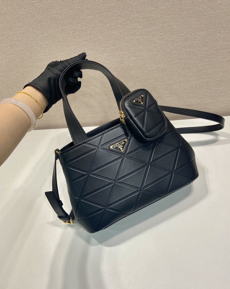 Pra*a tote bags